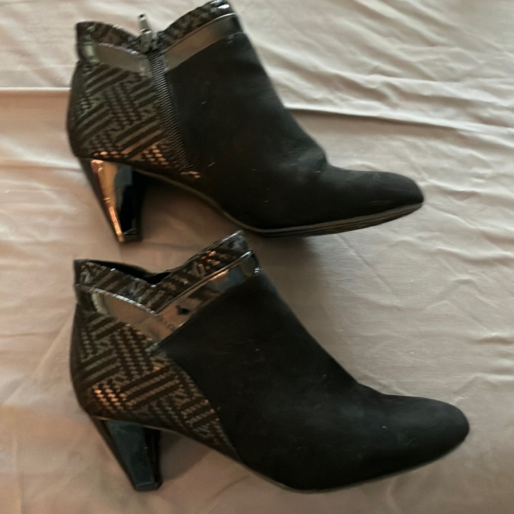 Karen Scott Black Ankle Booties